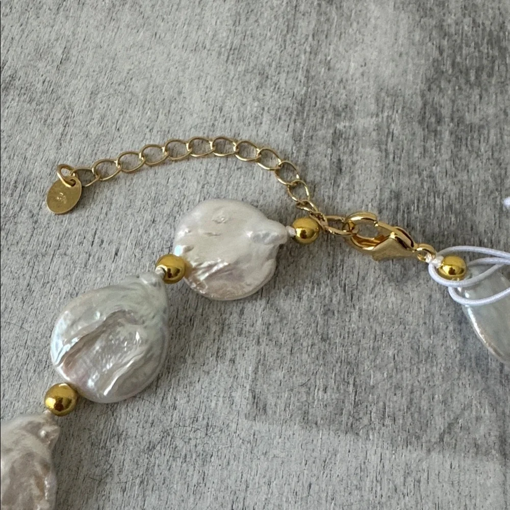 Iris & Lily Elegant Gold and White Freshwater Pearls Necklace 17" lg + 2 in extn - Picture 4 of 8